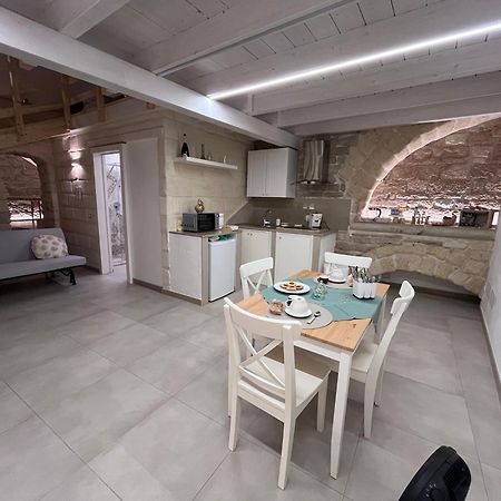 Epoca Suite House Trani Exterior foto